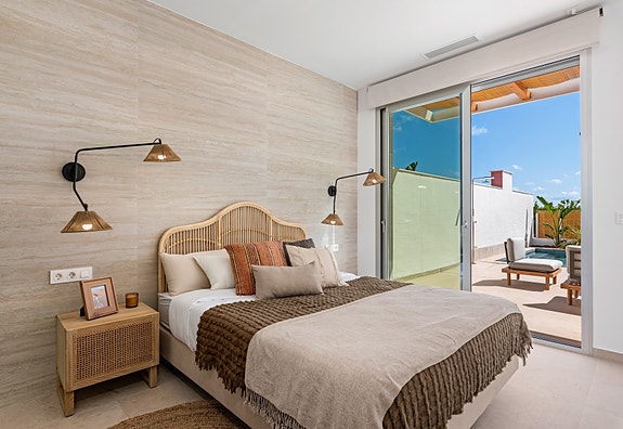 Ferdig til sommeren 25 | Nydelig villa i middelhavsstil | 3 romslige soverom | Fantastisk uteområdet med privat basseng