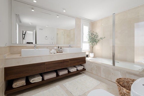 Toppleilighet! Stor takterrasse 71m2 med nydelig utsikt | Høy standard | Fellesområde med flotte fasiliteter!