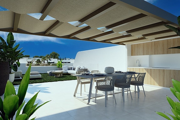 Nyhet | Penthouse-leilighet med takterrasse på 90 m2 | Nær strand og koselig båthavn | 3 soverom og 2 bad