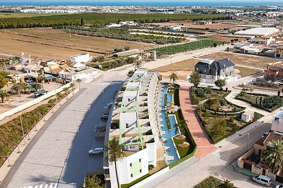 Toppleilighet med takterrasse på 68m2 - Flott fellesområde med basseng - Parkering