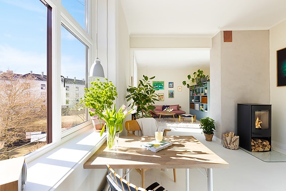 Fredrik Lund v/ EIE Løren ønsker velkommen til Colletts gate 60A!