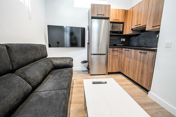 Unik penthouse i Nueva Andalucía - delt opp i 7 studioer med turistlisens og solid leieinntekt