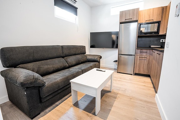 Unik penthouse i Nueva Andalucía - delt opp i 7 studioer med turistlisens og solid leieinntekt