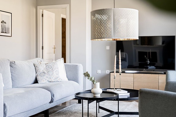 Strandnær penthouse med 3 soverom - To solrike terrasser og sjøutsikt | Perfekt som feriebolig og utleieobjekt