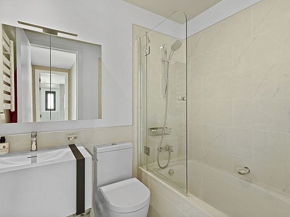 Eksklusiv penthouse med 3 soverom - Stor takterrasse, panoramautsikt og luksuriøst interiør