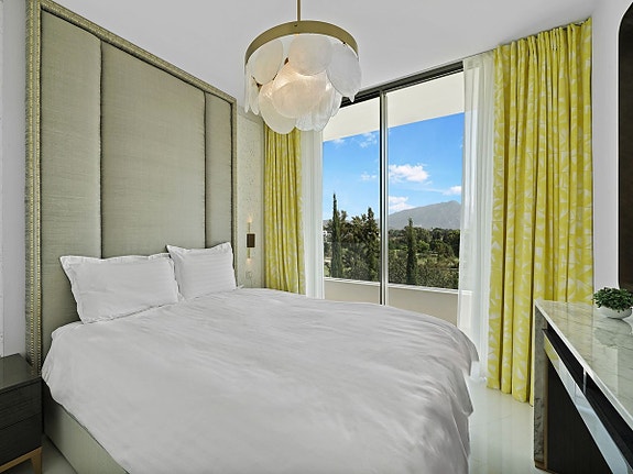 Eksklusiv penthouse med 3 soverom - Stor takterrasse, panoramautsikt og luksuriøst interiør