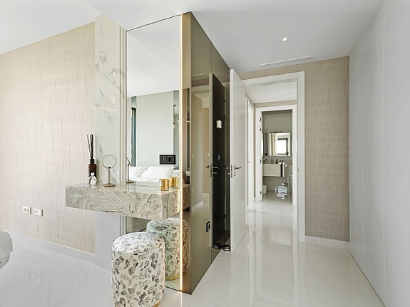 Eksklusiv penthouse med 3 soverom - Stor takterrasse, panoramautsikt og luksuriøst interiør