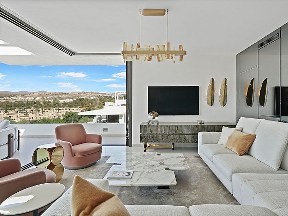 Eksklusiv penthouse med 3 soverom - Stor takterrasse, panoramautsikt og luksuriøst interiør