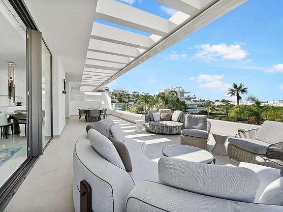 Eksklusiv penthouse med 3 soverom - Stor takterrasse, panoramautsikt og luksuriøst interiør