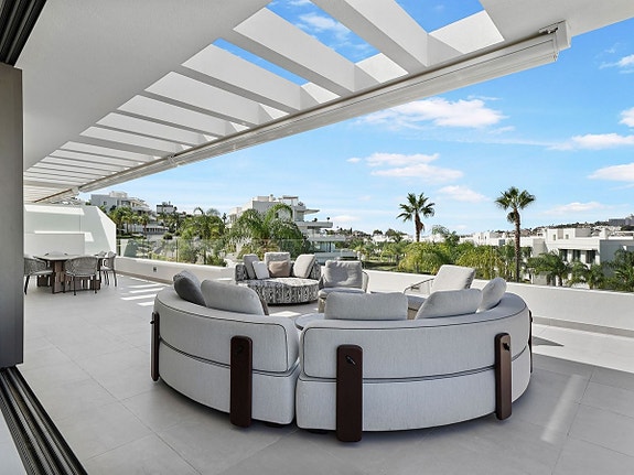 Eksklusiv penthouse med 3 soverom - Stor takterrasse, panoramautsikt og luksuriøst interiør