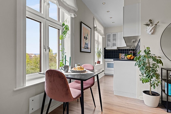 Stine Lilly Horgen ved EIE eiendomsmegling avd. Valkyrien har gleden av å presentere Kjølberggata 17A!