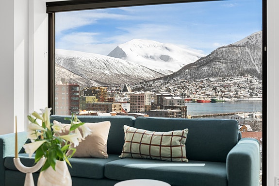 Velkommen til Elvegata 14 - Presentert av Håkon Hansen v. Sne Eiendomsmegling!