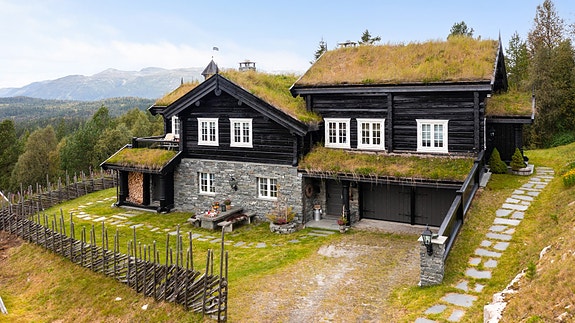 PrivatMegleren har nå gleden av å presentere Listaullii 54 - Eiendommen ligger i attraktive Listaullii med panoramautsikt over Hardangervidda og fjellrekkene