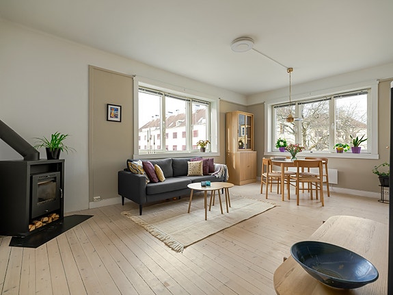 Velkommen inn til vakre Bergensgata 15A og denne 3-roms endeleiligheten!