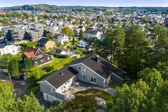 Sol fra morgen til kveld, på toppen av Virik.