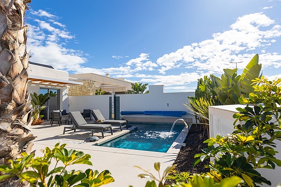 Moderne villa med middelhavspreg | Privat basseng og takterrasse | Sørvestvendt