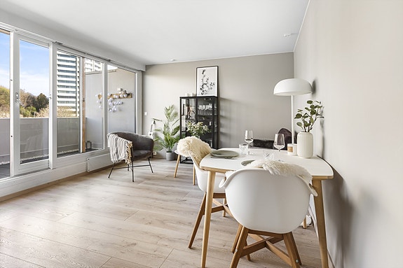 - Thea Edland ved Nordvik Bolig har gleden av å presentere Digranesveien 9 -