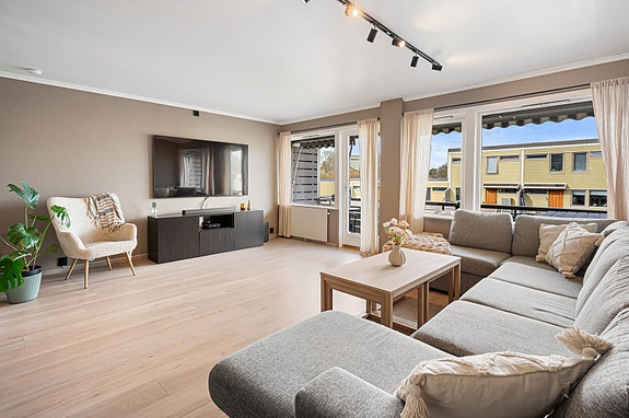 Saip Harmankaya har gleden av å presentere Blaklihøgda 4 E!