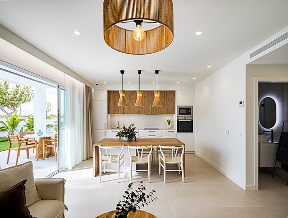 Rålekker leilighet med 3 soverom | Attraktiv beliggenhet | Kun 400 m til nydelig strand | Luksuriøse fellesområder