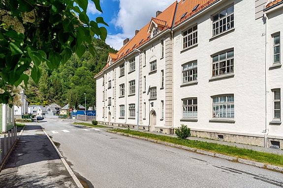 Megler Wie Nondal presenterer med glede en særs trivelig leilighet i Folgefonngata 10!