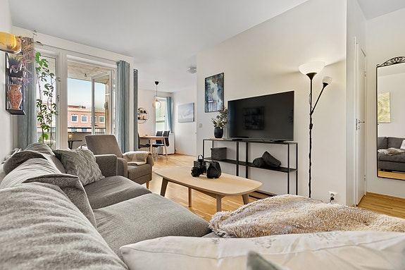 Velkommen til Nedre Ila 13 A. Flott lettstelt 2-roms i 4.etg | Bygg fra 2005 | Egen balkong felles takterrasse | Heis | Bod | Parkeringsmulighet!