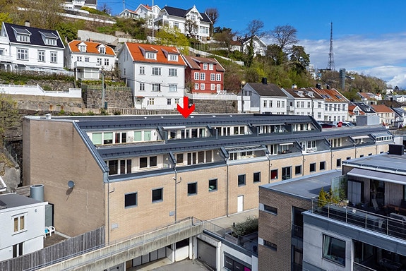 Velkommen til Strømsbuveien 33- Presentert av Adrian Hamre Evensen v/ Meglerhuset & Partners!