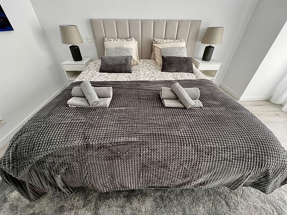 Fantastisk toppleilighet med panoramautsikt mot havet | 3 soverom | Perfekt stand