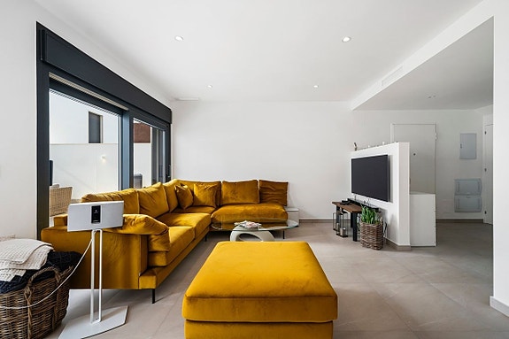 Eksklusiv villa med privat basseng i populære Torre de la Horadada | 3 soverom og 3 bad |