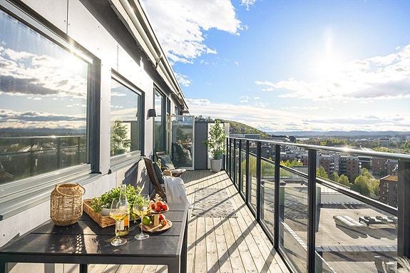 HJERTELIG VELKOMMEN TIL INGENIØRVEIEN 2 - Presentert av Camilla Pitz Jacobsen v/NORDVIK Eiendomsmegling!