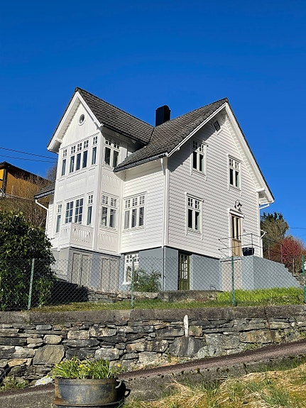 Klassisk bolig i sveitserstil fra 1935
