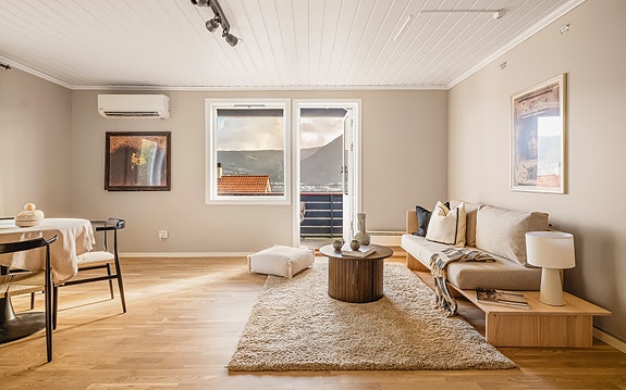 Bergby Partners v/Fabian Haukedal har gleden av å presentere Løvstakklien 14!