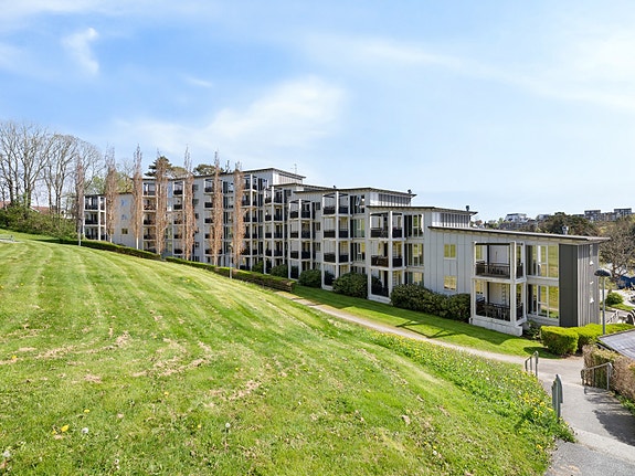 Velkommen til Blidensol 1 - Leiligheten har en fin beliggenhet i 4.etasje