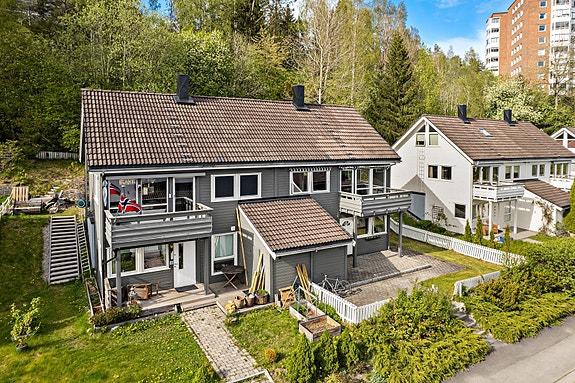 Robin Lauritzen v/ Krogsveen Eiendomsmegling har gleden av å presentere Munkebekken 227!