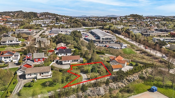 Attraktiv og solrik tomt (621kvm) sør i Haugesund