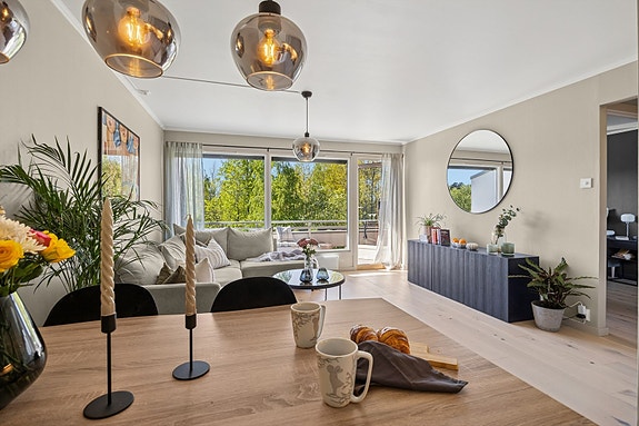Velkommen til en flott 2-roms toppleilighet i Nordsetergrenda 10B!