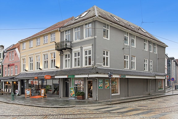 DNB Eiendom ved Kamilla Rein ønsker velkommen til visning i Engen 16, et kombinasjonsbygg med stort potensiale og "prime" beliggenhet.