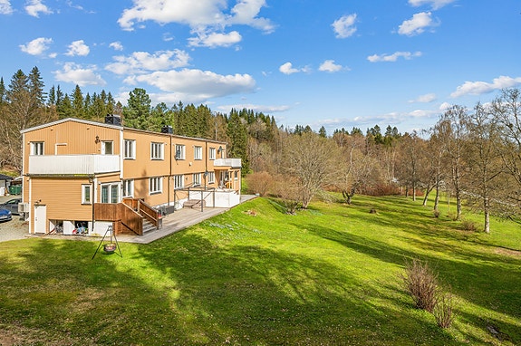 Området kan beskrives som rolig og landlig, med fine fellesområdet