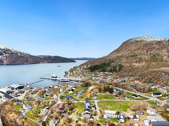 Kort avstand til ferge, hurtigbåt og småbåthavn