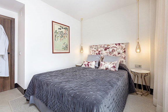 Eksklusiv penthouse-leilighet med stor takterrasse - 3 soverom, havutsikt og moderne komfort