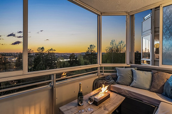 Velkommen til Bølerskrenten 27! Presentert av Privatmeglere Marius Semmerud Berg og Fridtjof Sparbo.