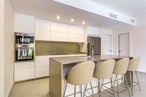 Moderne leilighet med 4 soverom nær stranden i San Pedro de Alcántara   ideell for familie eller feriebruk