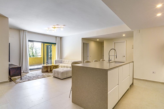 Moderne leilighet med 4 soverom nær stranden i San Pedro de Alcántara   ideell for familie eller feriebruk