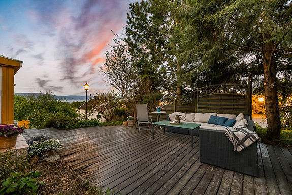 Meget koselig og skjermet uteområde