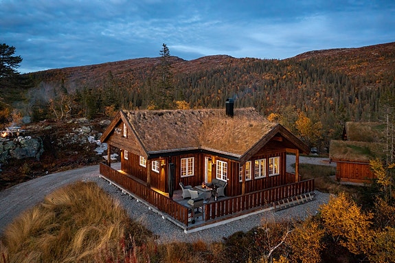 DNB Eiendom v/ Ann-Kristin Salvesen ønsker velkommen til Svarttjennveien 23!