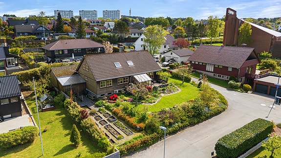 Kronpr. Marthas gate 16 presenteres av EIE eiendomsmegling v/ Torbjørn Lie - Eiendomsmegler MNEF/salgsleder/partner.