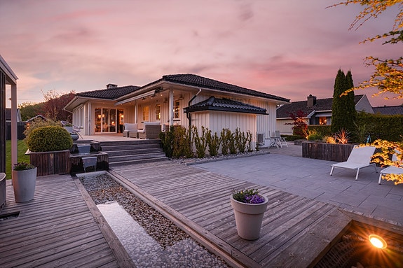 Eiendomsmegler Espen Thoresen presenterer Slottsbrugata 45!
Arkitekttegnet bolig og tomt - dette bør oppleves.