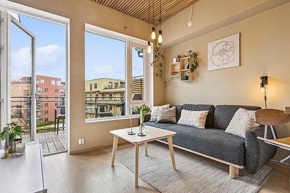Velkommen til Ladeveien 24 - En delikat og smakfull 2-roms på 38 kvadratmeter med god plassering på urbane Lilleby.