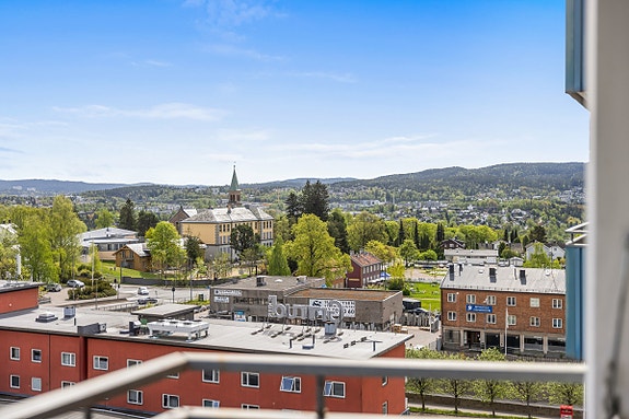 Eiendomsmegler Krogsveen v/Per Inge Hunvik ønsker velkommen til Bergensveien 4A