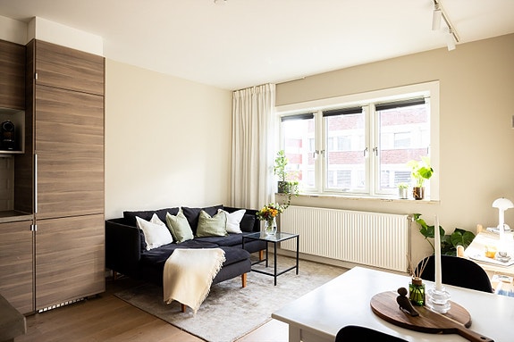 - Nordvik ved Henrik Carlyle(468 56 489) har gleden av å presentere Trondheimsveien 87 -