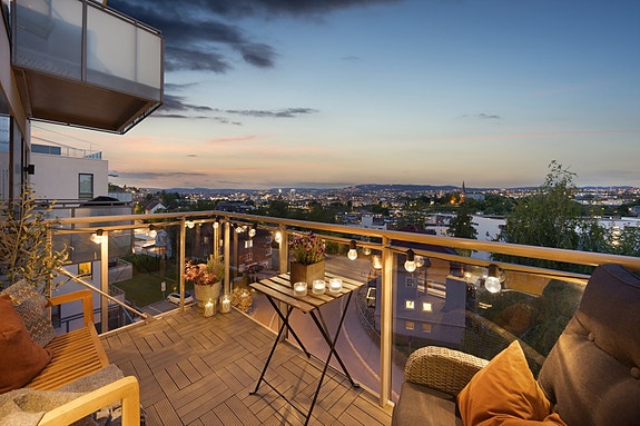 Velkommen til Konows gate 83B - En 3-roms i 5. etasje med balkong med kveldssol og fantastisk utsikt.